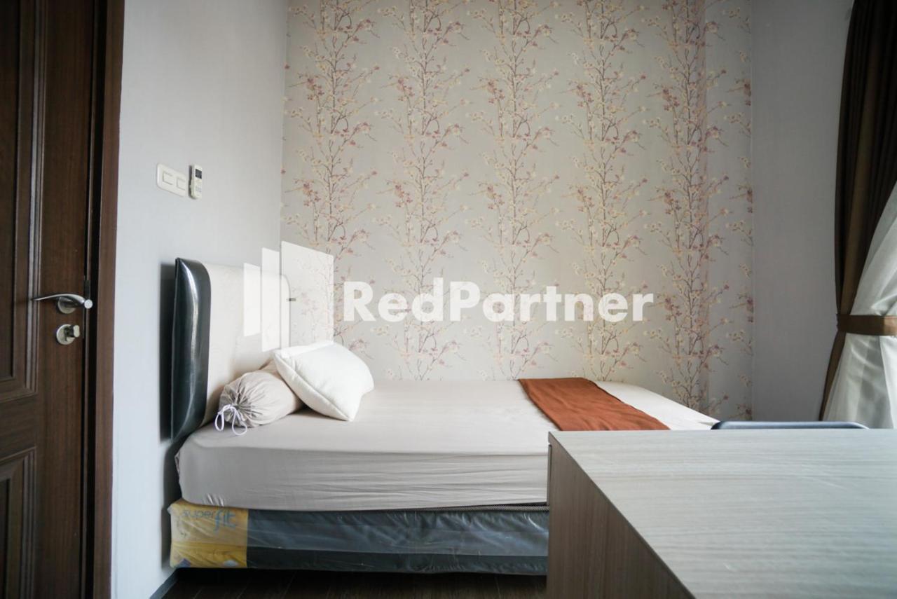 מלון ג'קרטה Toba Mansion Syariah Near Benhil Redpartner מראה חיצוני תמונה