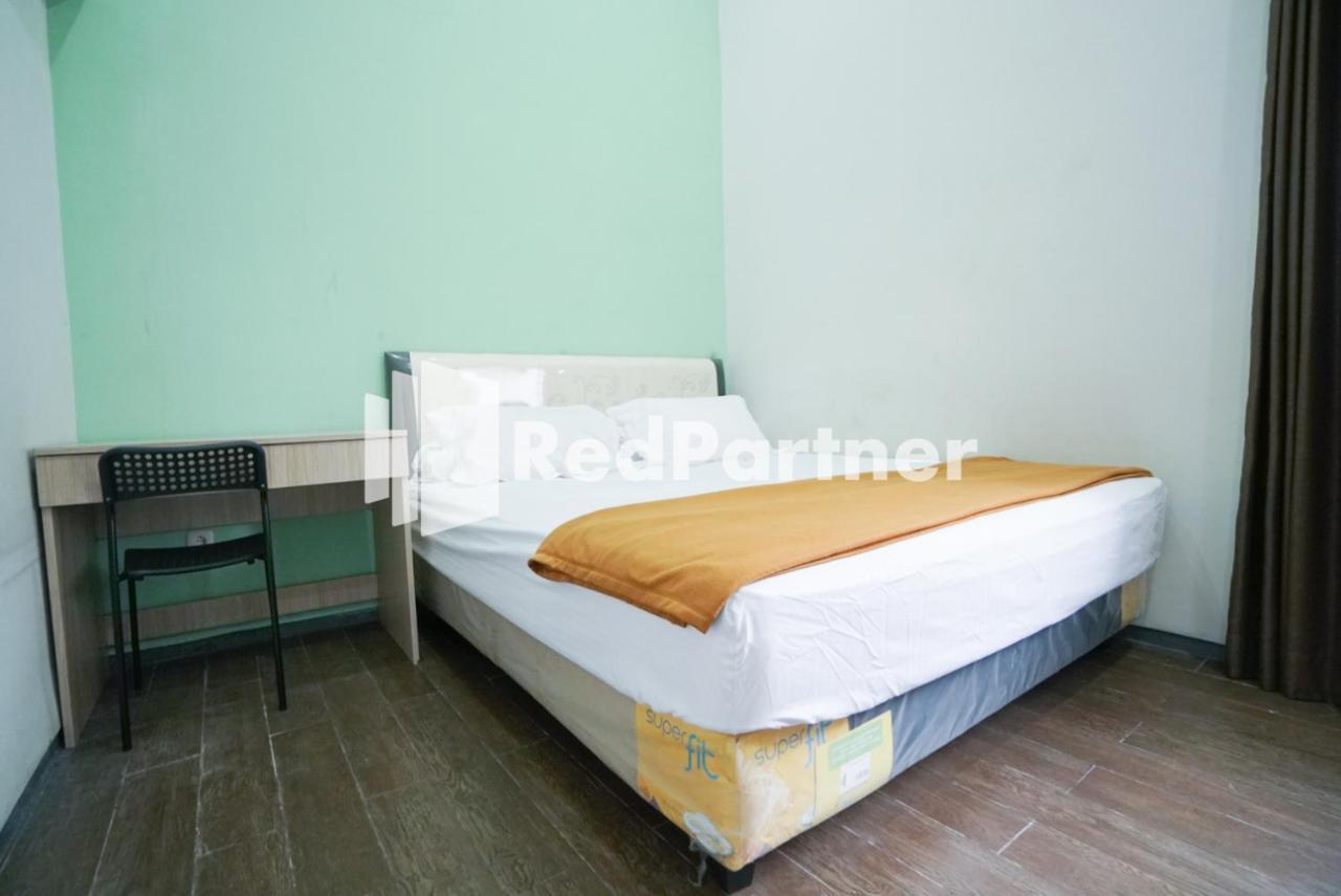 מלון ג'קרטה Toba Mansion Syariah Near Benhil Redpartner מראה חיצוני תמונה