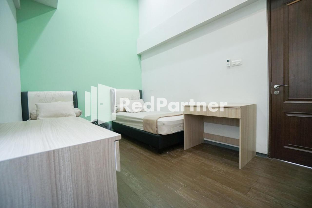 מלון ג'קרטה Toba Mansion Syariah Near Benhil Redpartner מראה חיצוני תמונה