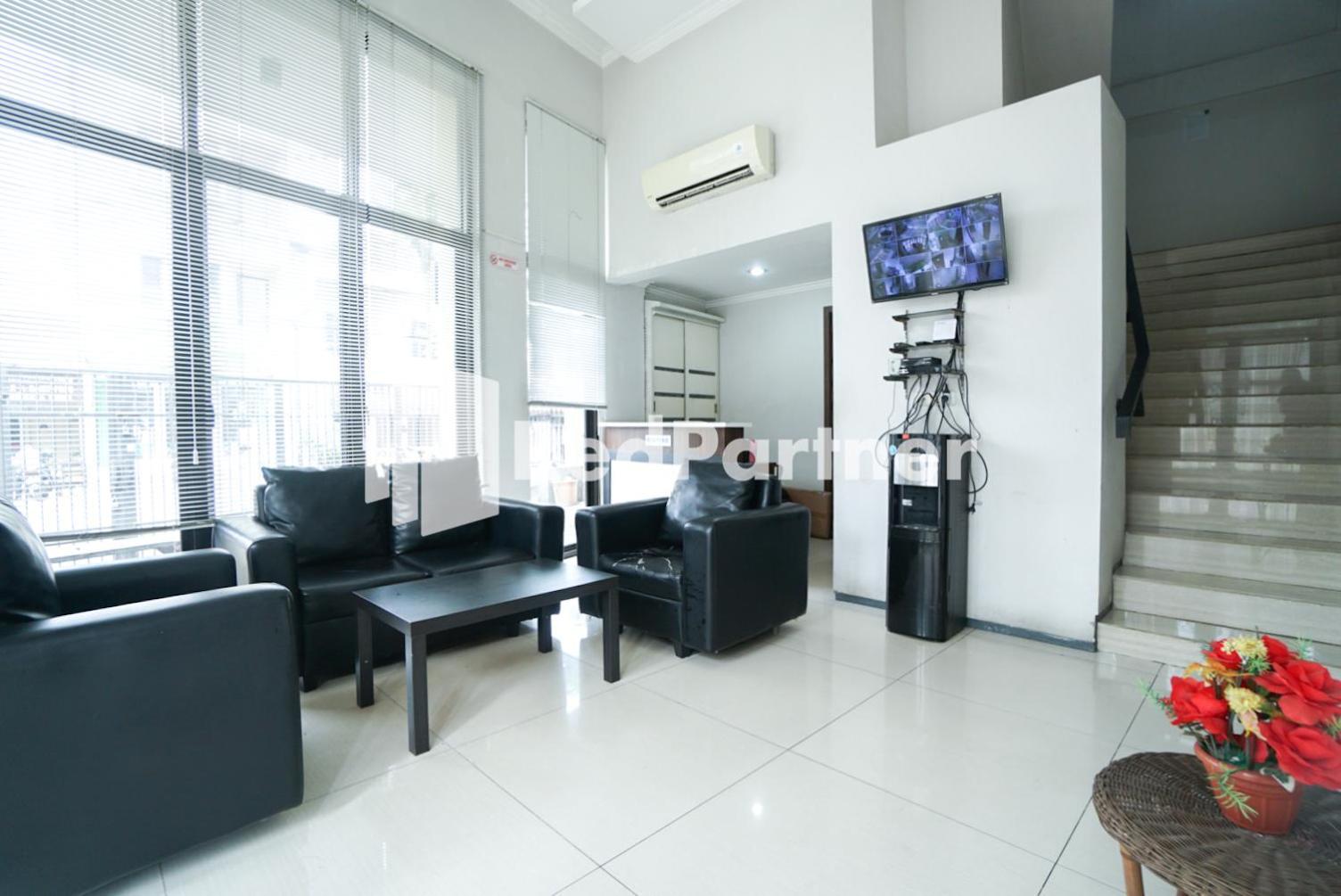 מלון ג'קרטה Toba Mansion Syariah Near Benhil Redpartner מראה חיצוני תמונה