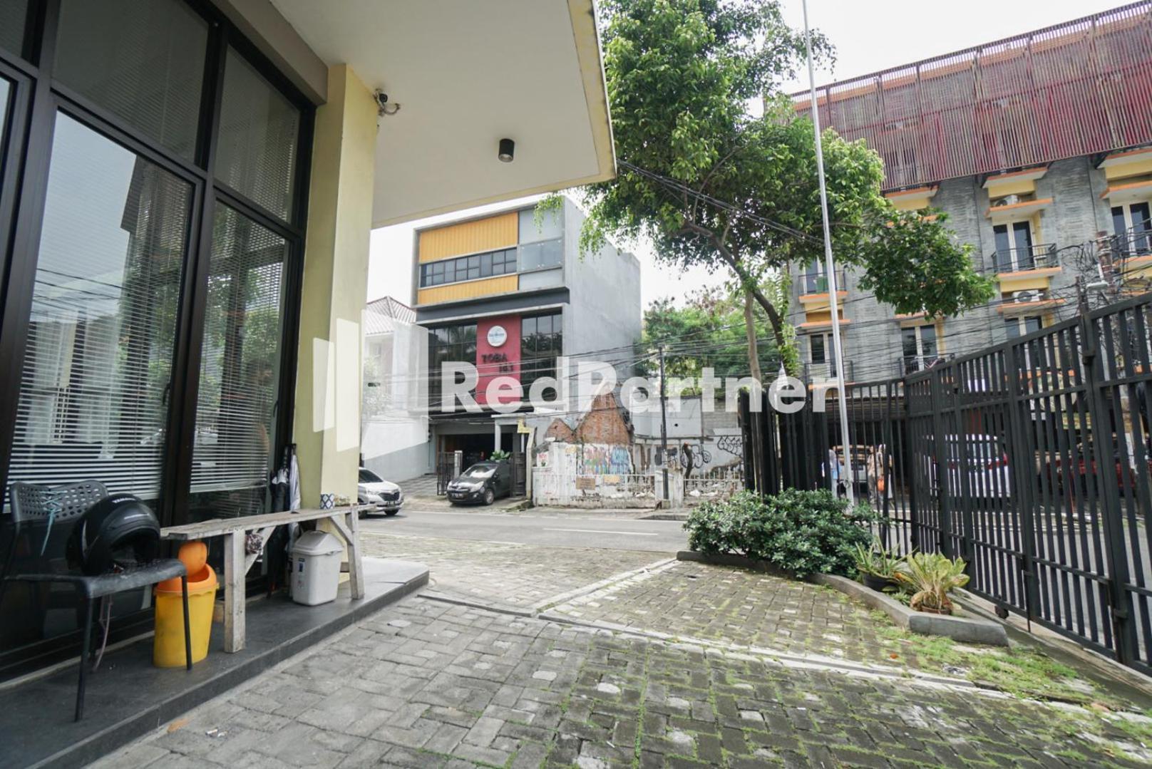 מלון ג'קרטה Toba Mansion Syariah Near Benhil Redpartner מראה חיצוני תמונה